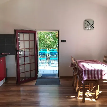 La Charmille La Terrasse Apartment