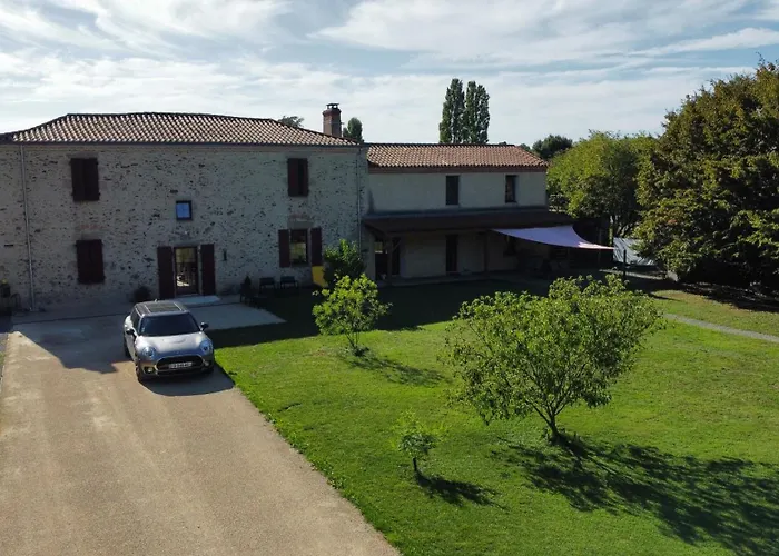 Apartman La Charmille Gite La Terrasse La Copechagniere